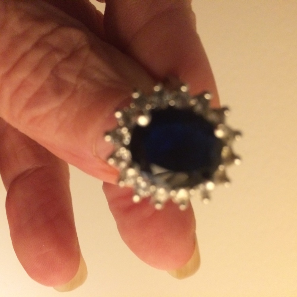 Ladies size 7-7 1/2 appx. Lady Diana ring - Picture 2 of 3
